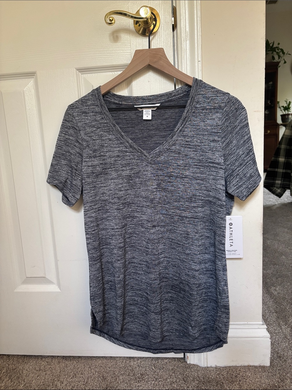 Athleta Men’s Heather Charcoal V-Neck Short Sleeve Tee
